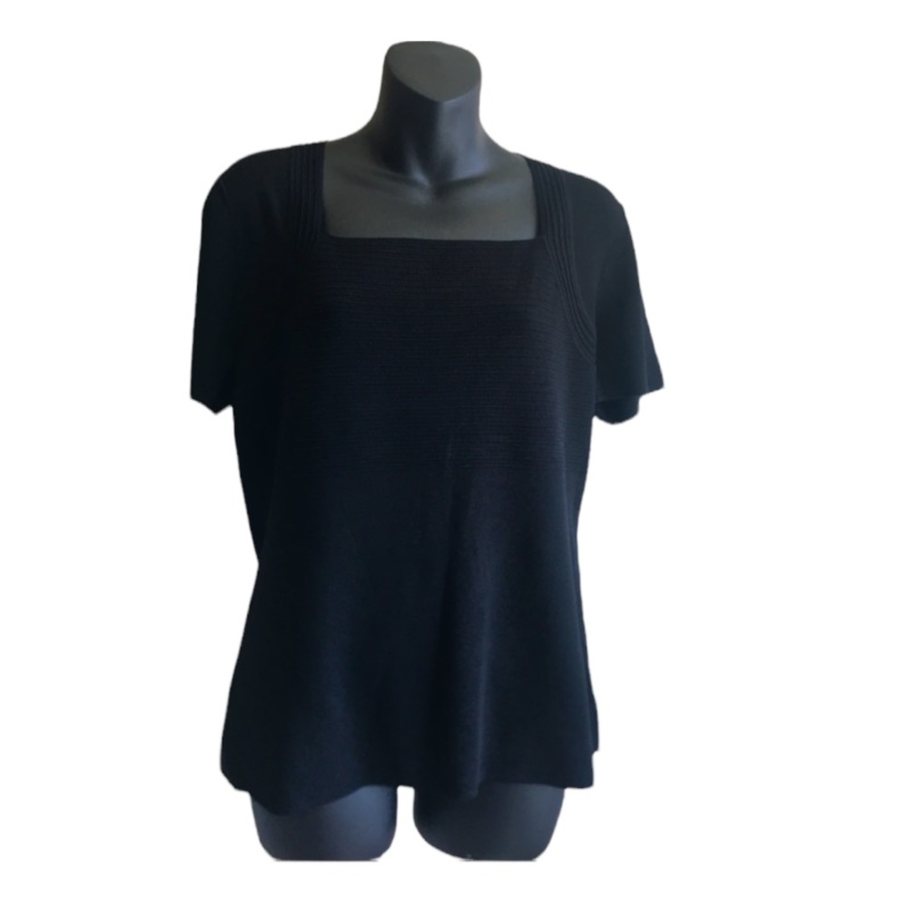 NWT LouLou Knitted Top. Size XL